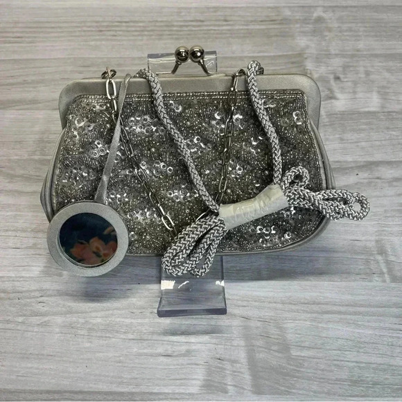 Valerie Stevens Vintage Silver Beaded Sequins Kisslock Small Clutch Purse - Picture 8 of 15